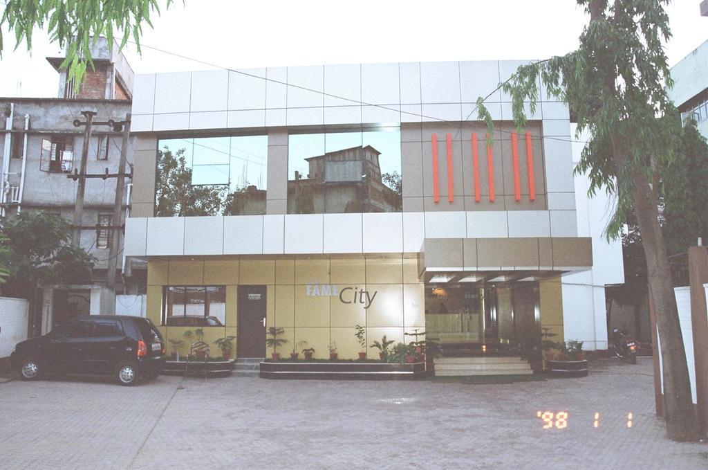 Hotel Fame City Guwahati Ngoại thất bức ảnh